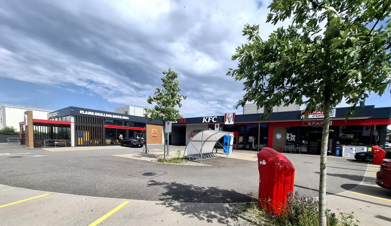 Neubau KFC, BK, Spar und E-Tankstelle in Langenthal (BE)